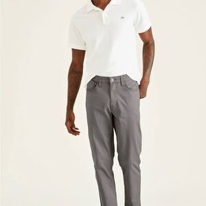 Dockers Men's Straight Fit Gray Jeans 34-30